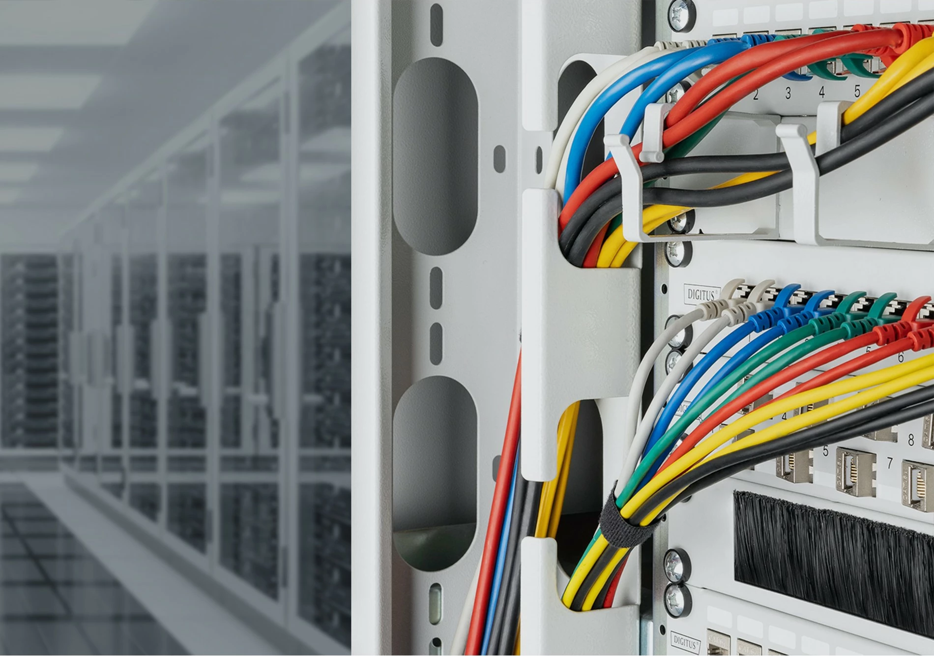 Slim omrežni kabel Cat 6A Digitus, 0,5 m, RJ-45, modra
