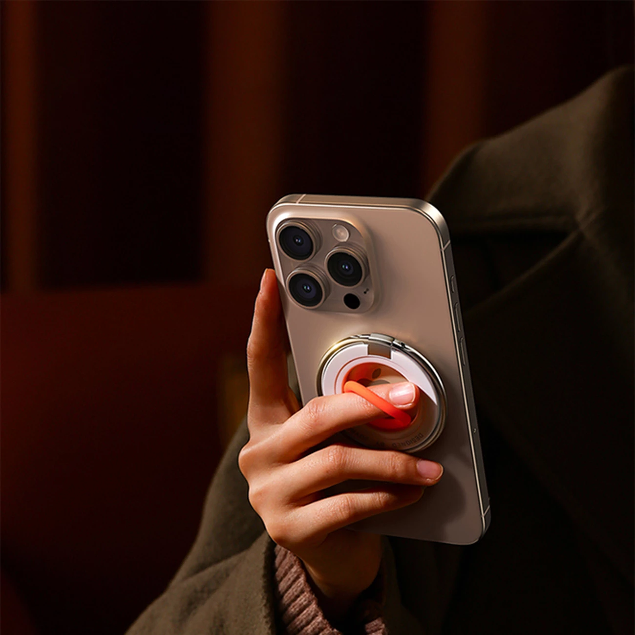 Magnetni držalec za telefon Joyroom JR-ZS383 z MagSafe, oranžen