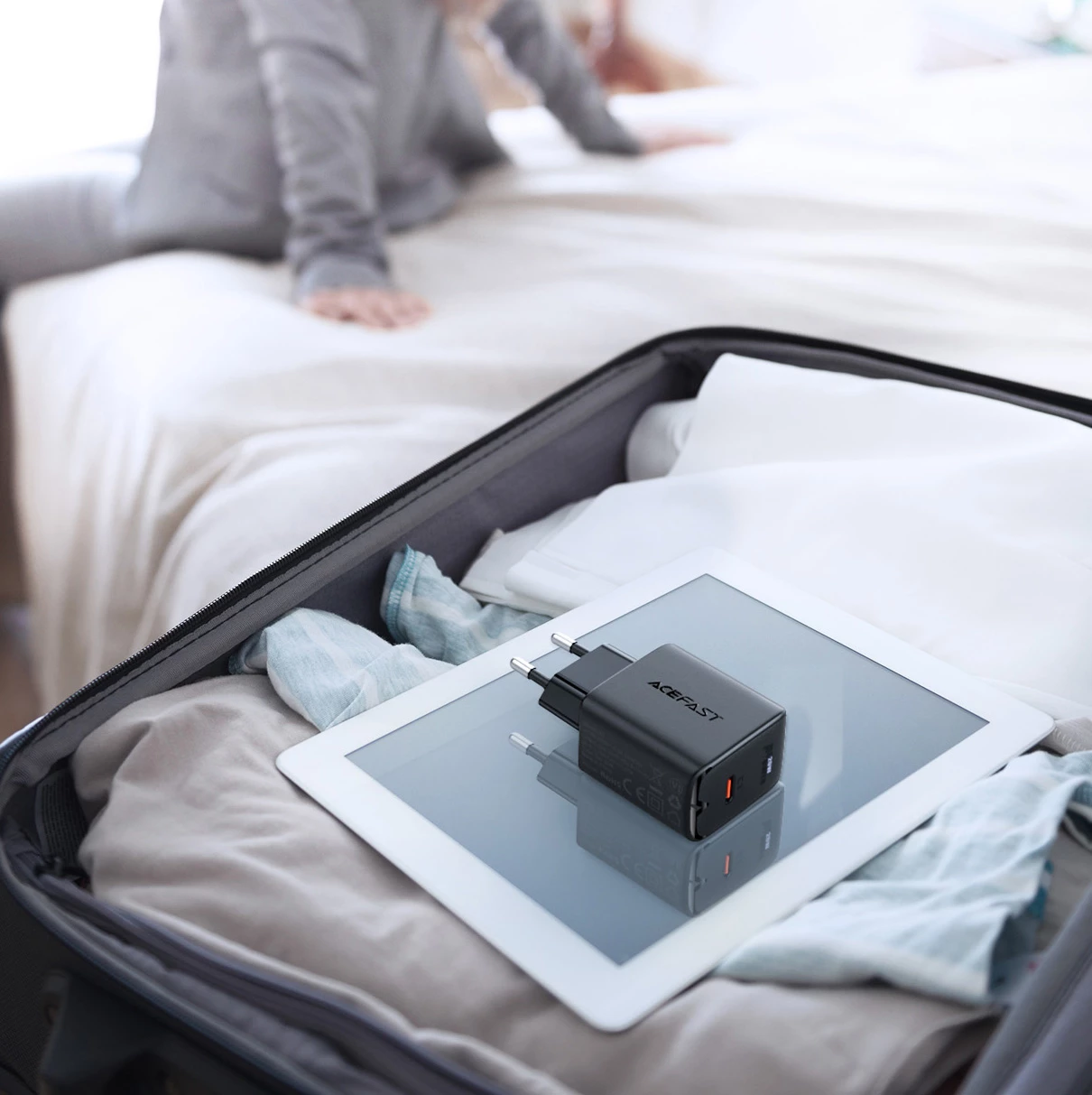 Hitri polnilec Acefast A1, USB Type-C, 20W, bel