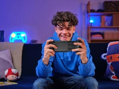 Igralni krmilnik Trust GXT 735 Mylox, Bluetooth, za Android/iOS, črn