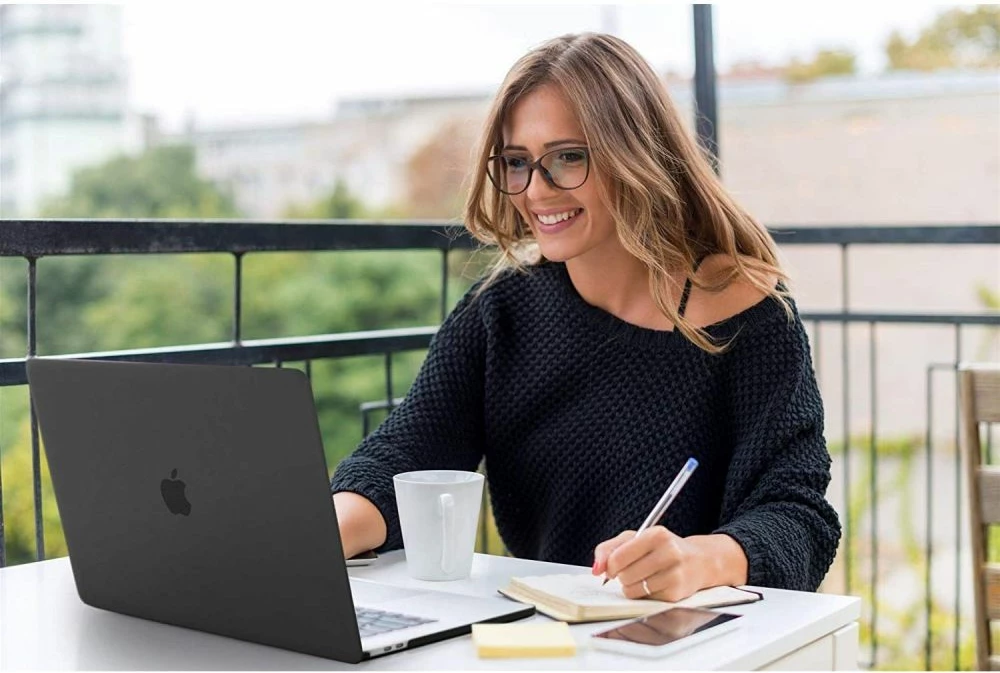 Zaščitna prevleka SmartShell za MacBook Air 13" M2/M3 2022–2024, Tech-Protect, mat črna