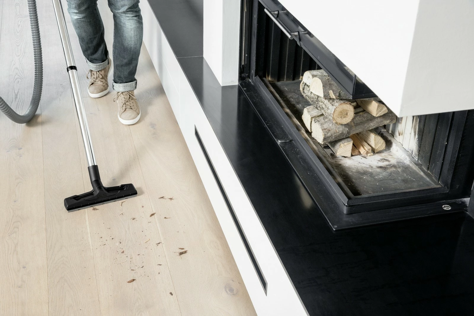 Sesalnik za pepel, 17 L, 600 W, kovinski zbiralnik, brez vrečke, črno/rumen — Karcher AD 4 Premium 1.629-731.0