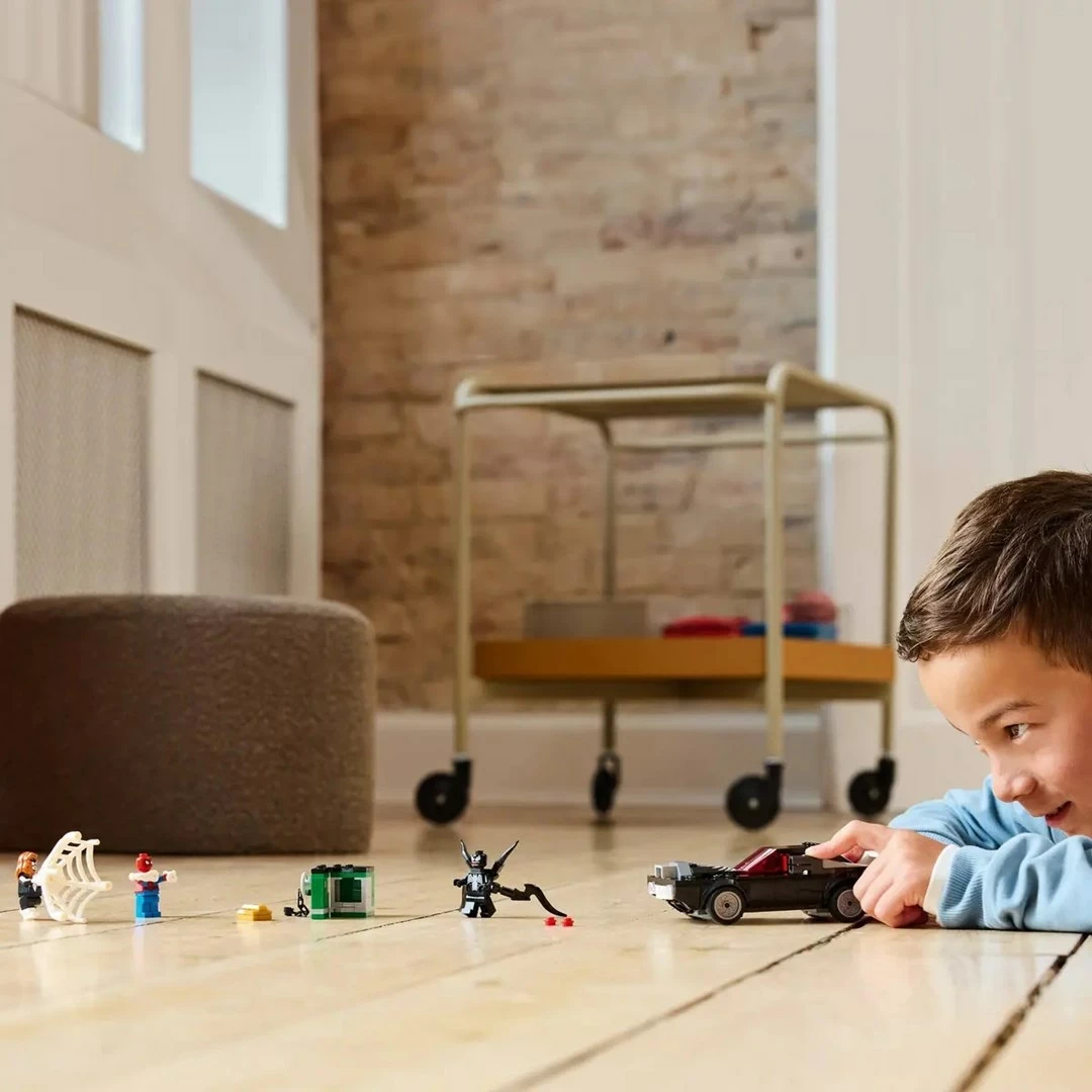 Avtomobil Muscle Spider-Man proti Venom, LEGO Marvel 76309