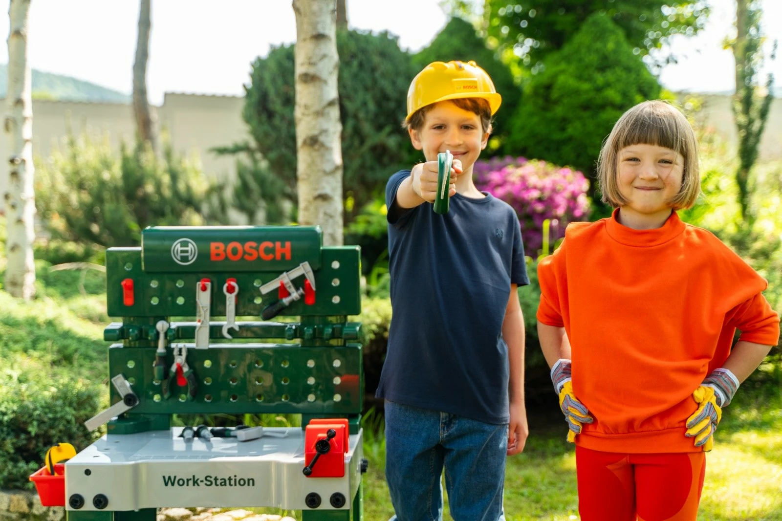 Igralna delovna miza za otroke Bosch Workshop Klein, 81 delov, večbarvna