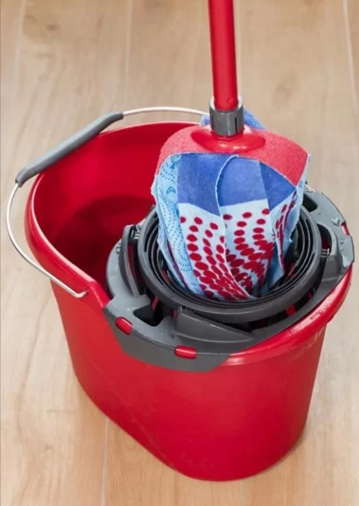 Vedro za iztiskanje Vileda Torsion Power, rdeče