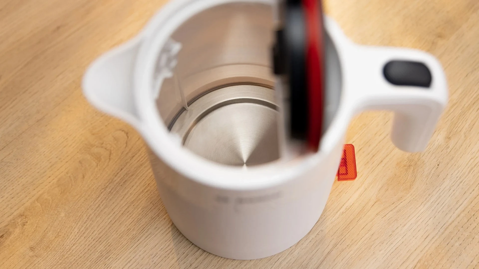 Električni grelnik vode Bosch TWK2M161, 1,7 L, 2400 W, bel