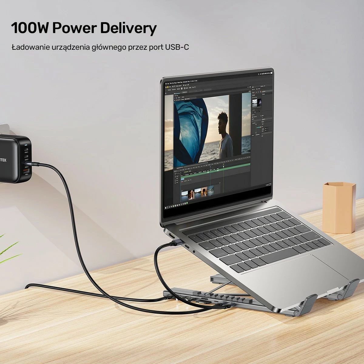 Nastavljivo stojalo za prenosnik z vgrajenim hubom HDMI/PD/SD, Unitek, srebrno