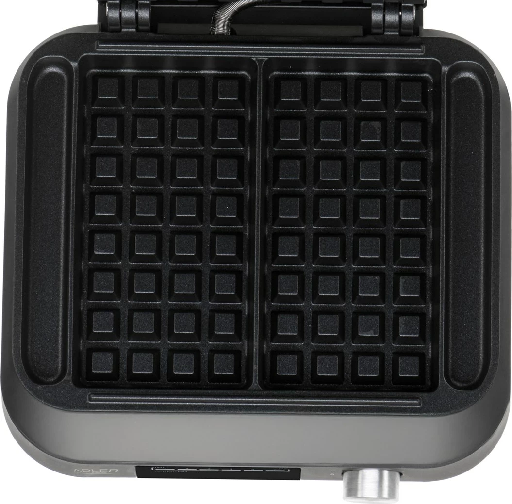Pekač vafljev Adler AD 3087, črn