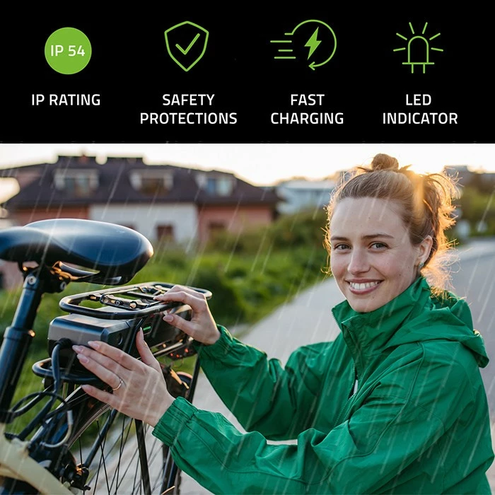 Polnilec za električno kolo Qoltec 50332, 42V 2A, črn