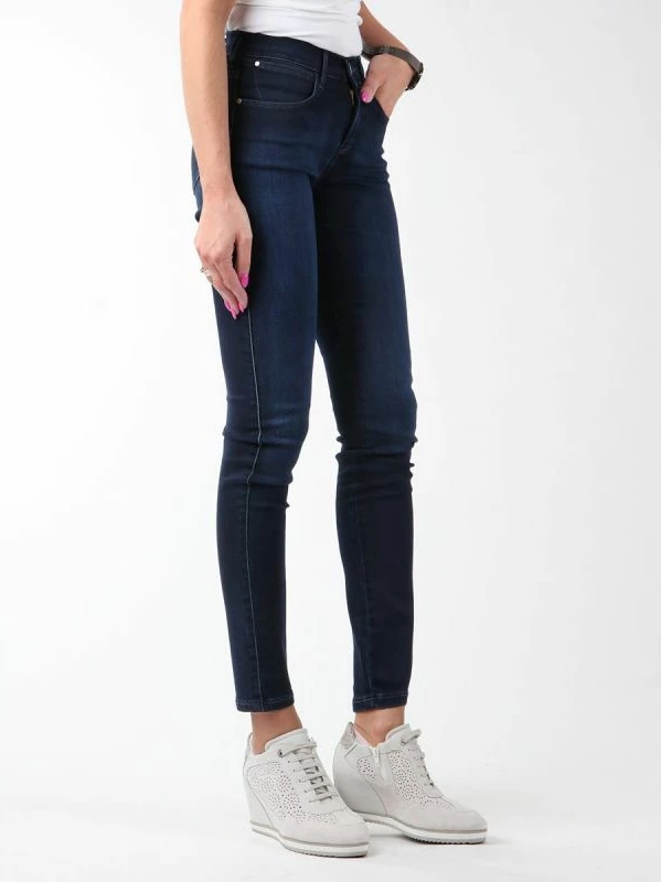 Ozke ženske jeans hlače Wrangler, črne