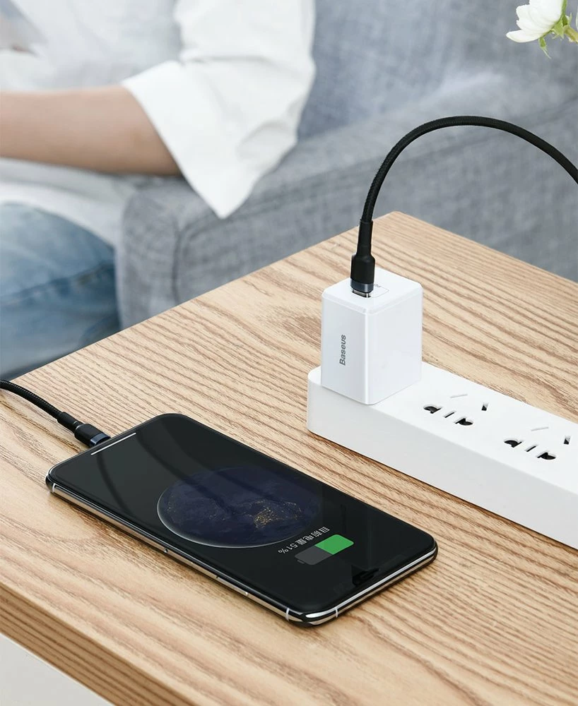 Kabel USB-C na Lightning Baseus Cafule CATLKLF-G1, 1 m, 18 W, črno/siv