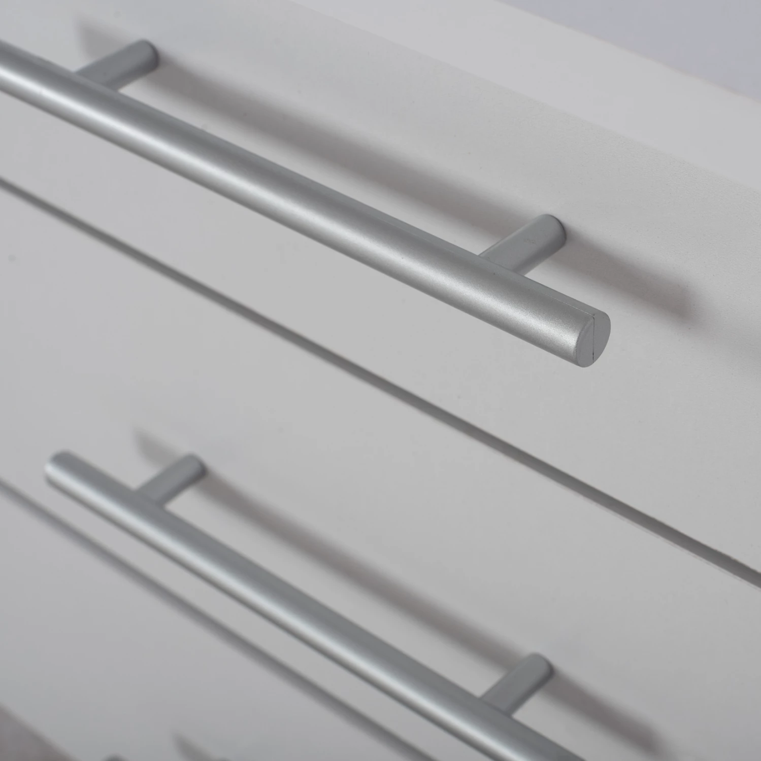 Pisalna miza iz melamina ENSLEY FH2029.05 s 3 predali bela 120x60x76 cm