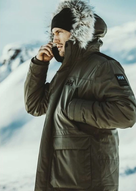 Klasična kapa Helly Hansen, črna