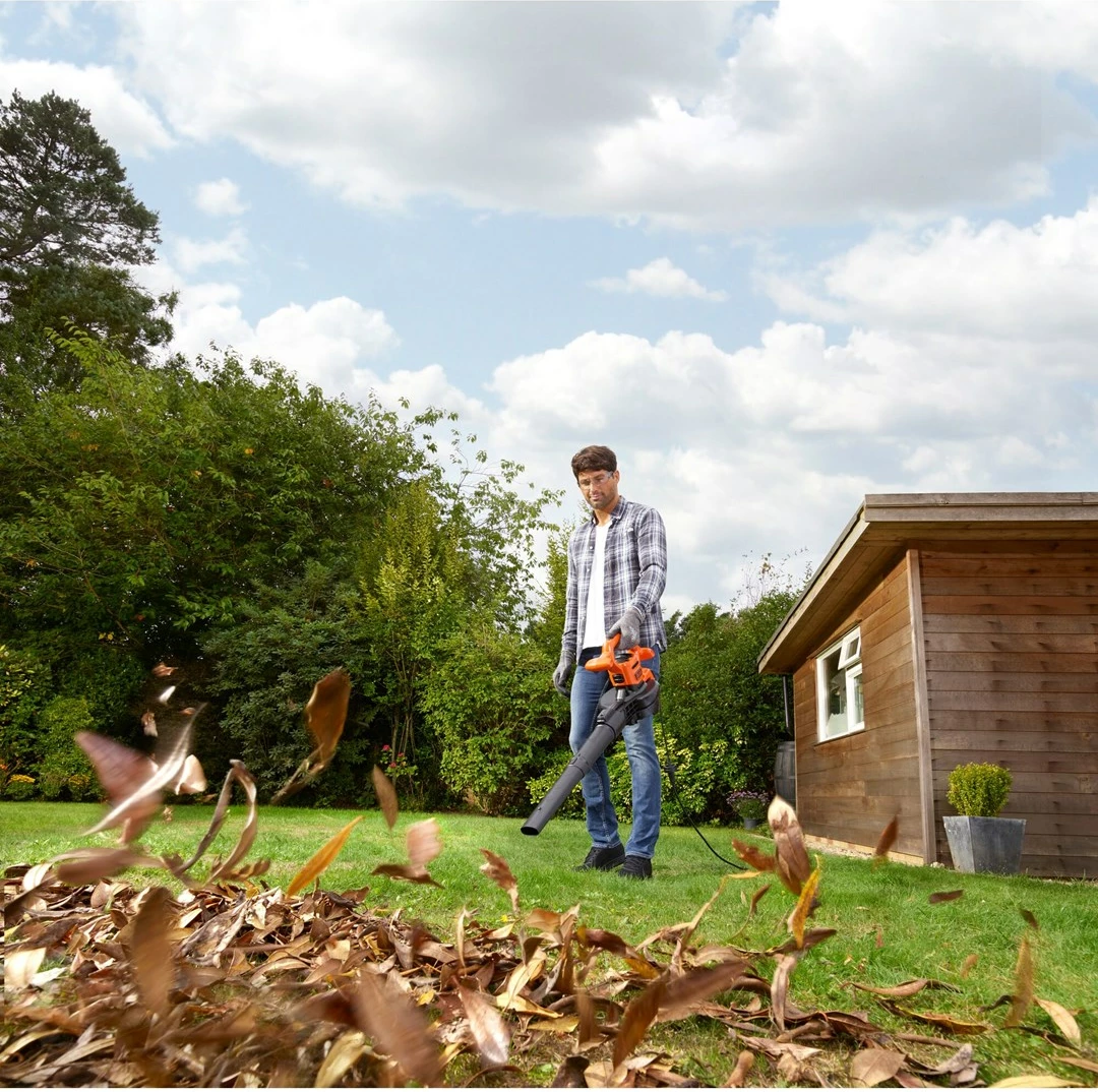 Sesalnik z vakuumom in puhalnik listja Black & Decker BEBLV260, 2600 W, 40 L, črn