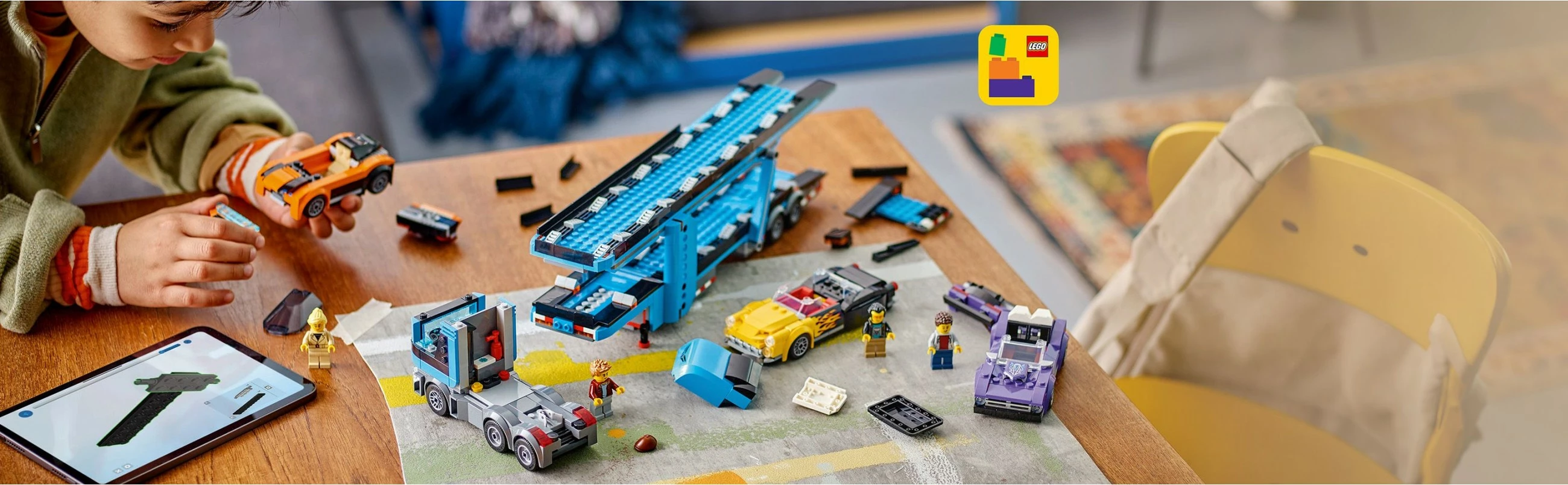 Komplet za sestavljanje avtotransporter z dirkalniki LEGO City 60408, večbarven