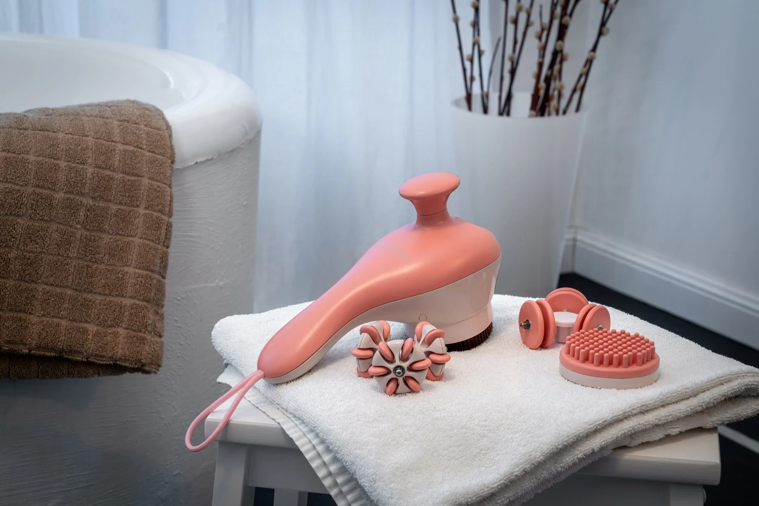 Masážna naprava proti celulitu Medisana AC 950, bela