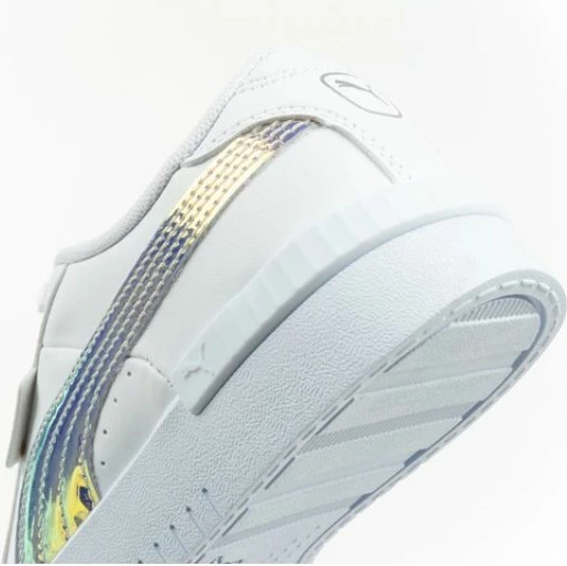Ženski čevlji Puma, beli