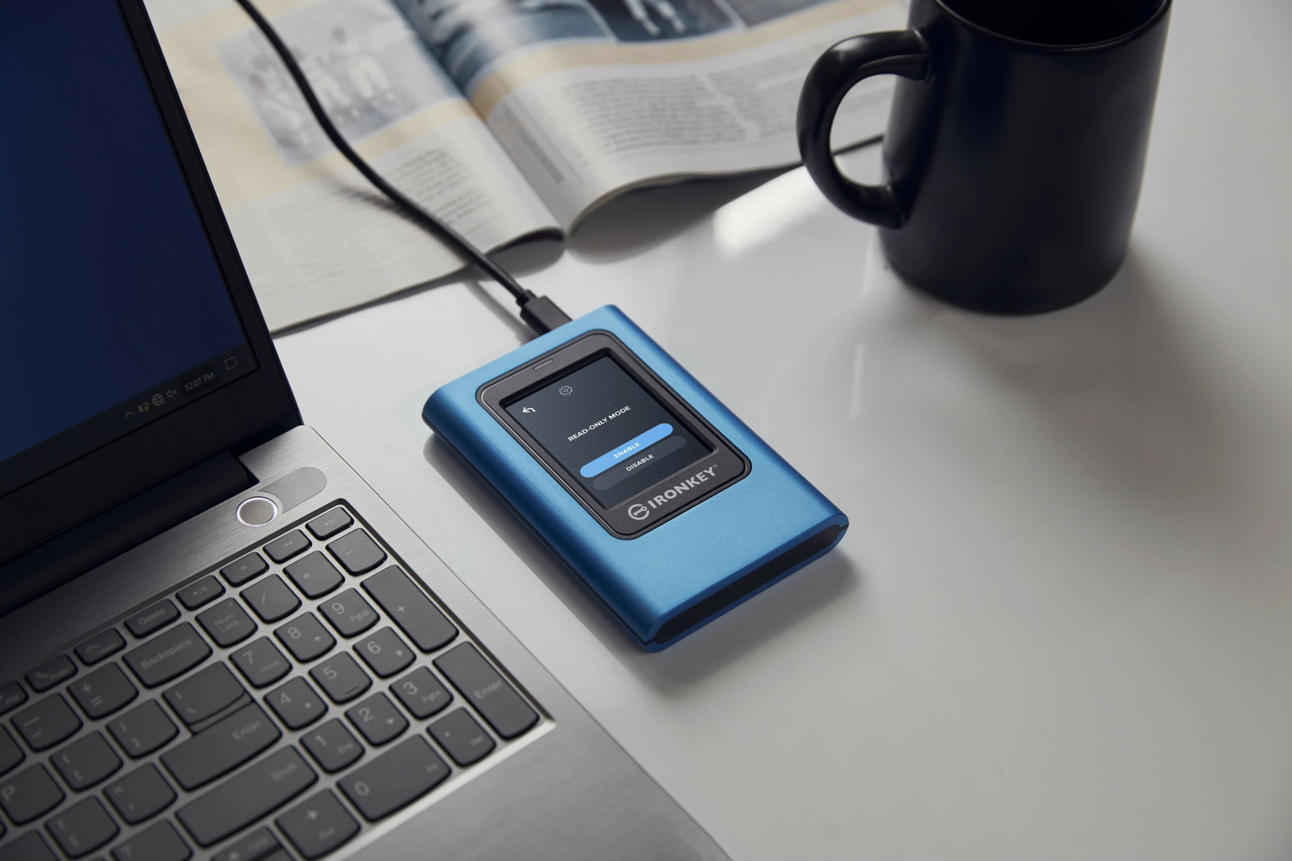 Zunanji SSD 960GB, Kingston IronKey Vault Privacy 80, USB Type-C, moder