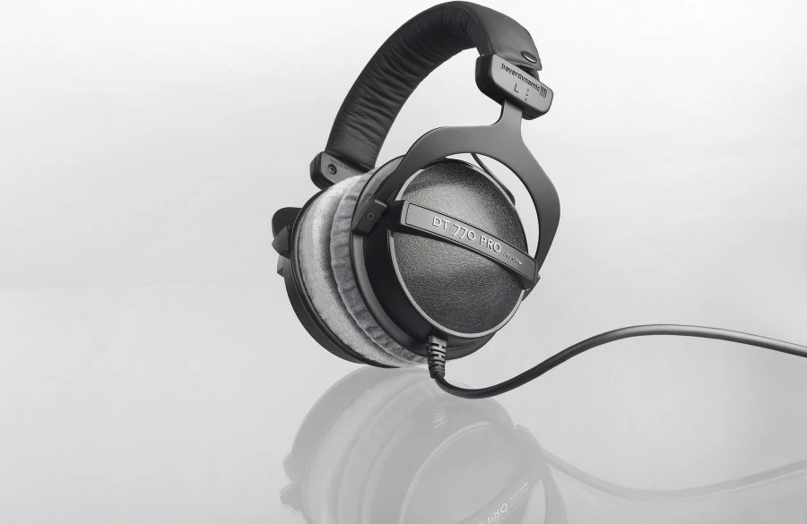 Slušalke Beyerdynamic DT 770 Pro, žične, naglavne, črne