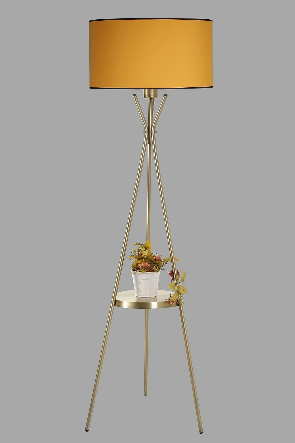 Stojalna svetilka, gorčična, z majhno polico, valjast abažur Opviq