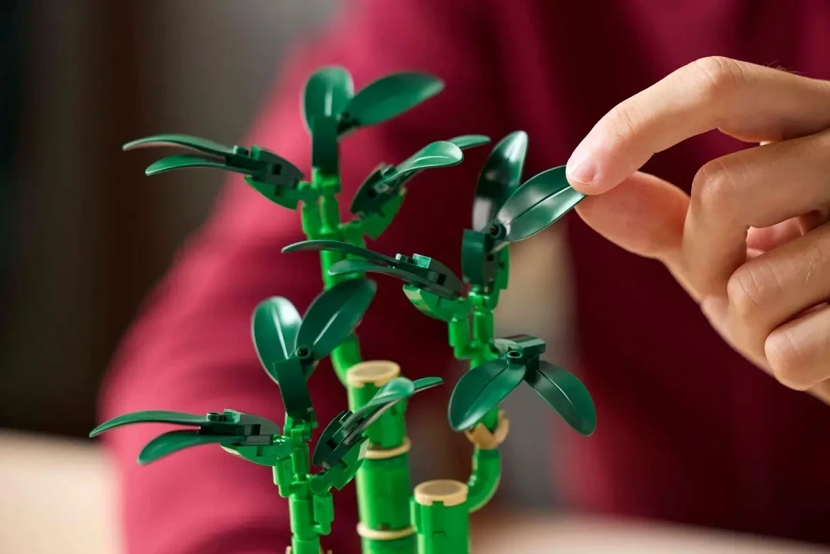 Botanična kolekcija LEGO ICONS 10344 Lucky Bamboo