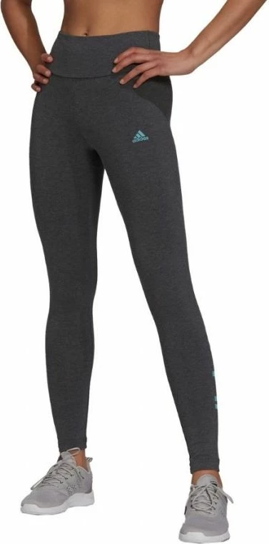 Hellonke, adidas Loungwear Essentials, sive