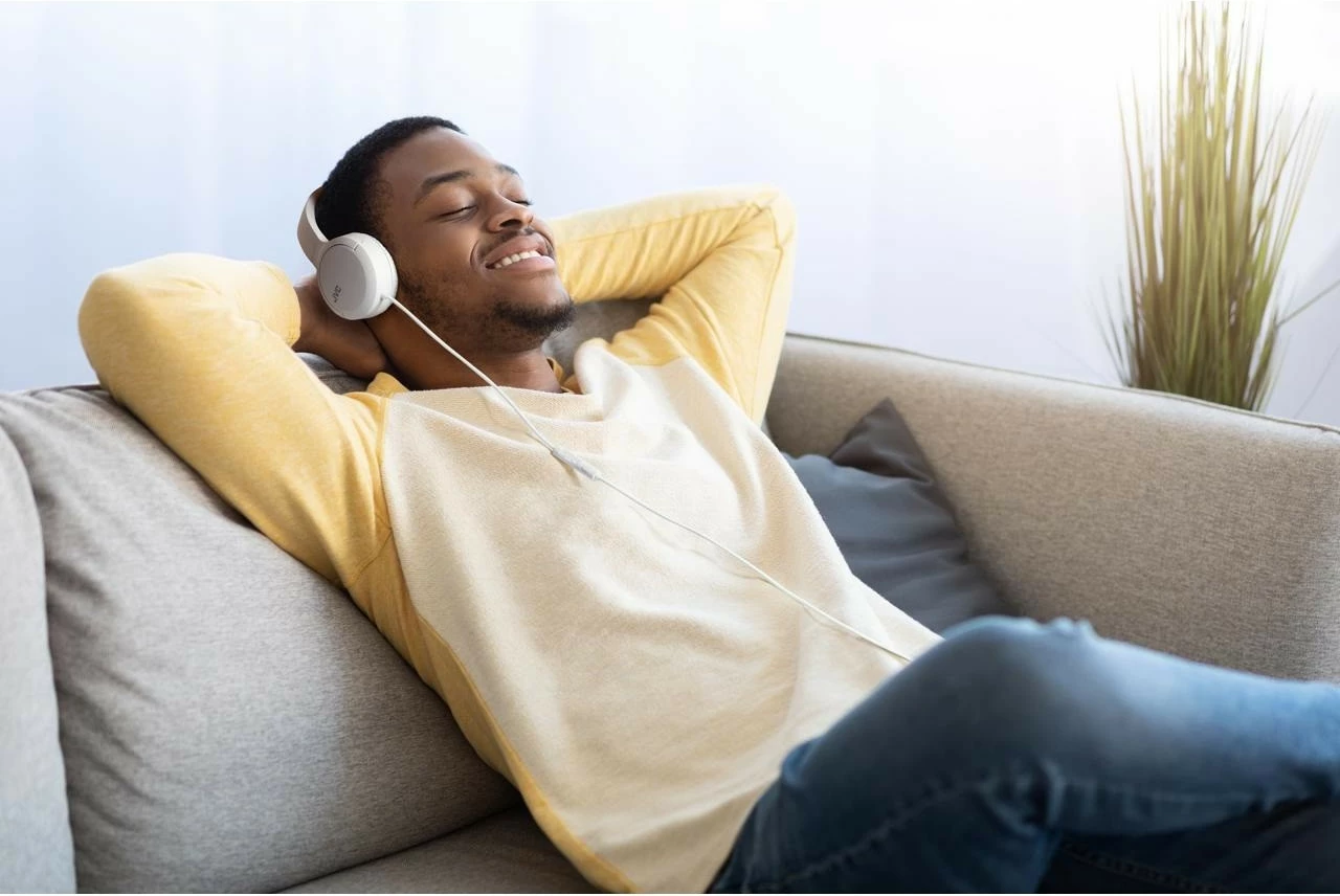 Slušalke USB-C z mikrofonom in krmilnikom, JVC HA-S33UC, kabel 1,2 m, bele