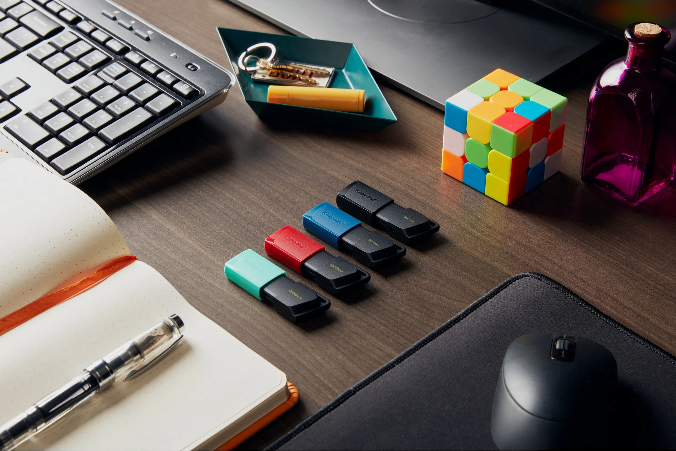 USB-pomnilnik 256GB, Kingston DataTraveler Exodia M, USB 3.2, črno/tirkizen