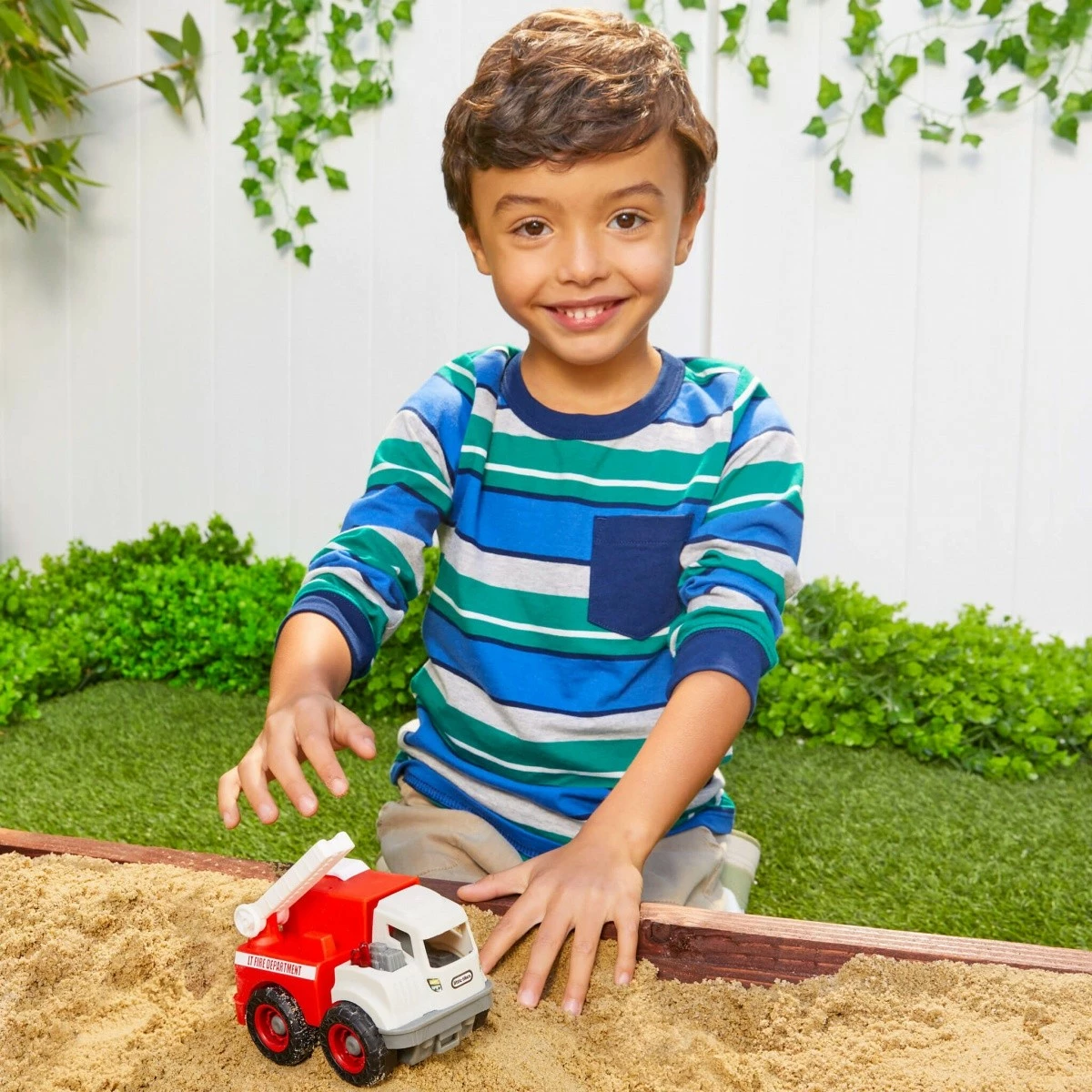 Igrača gasilski tovornjak Little Tikes Dirt Digger Minis, plastika, rdeč/bel/siv