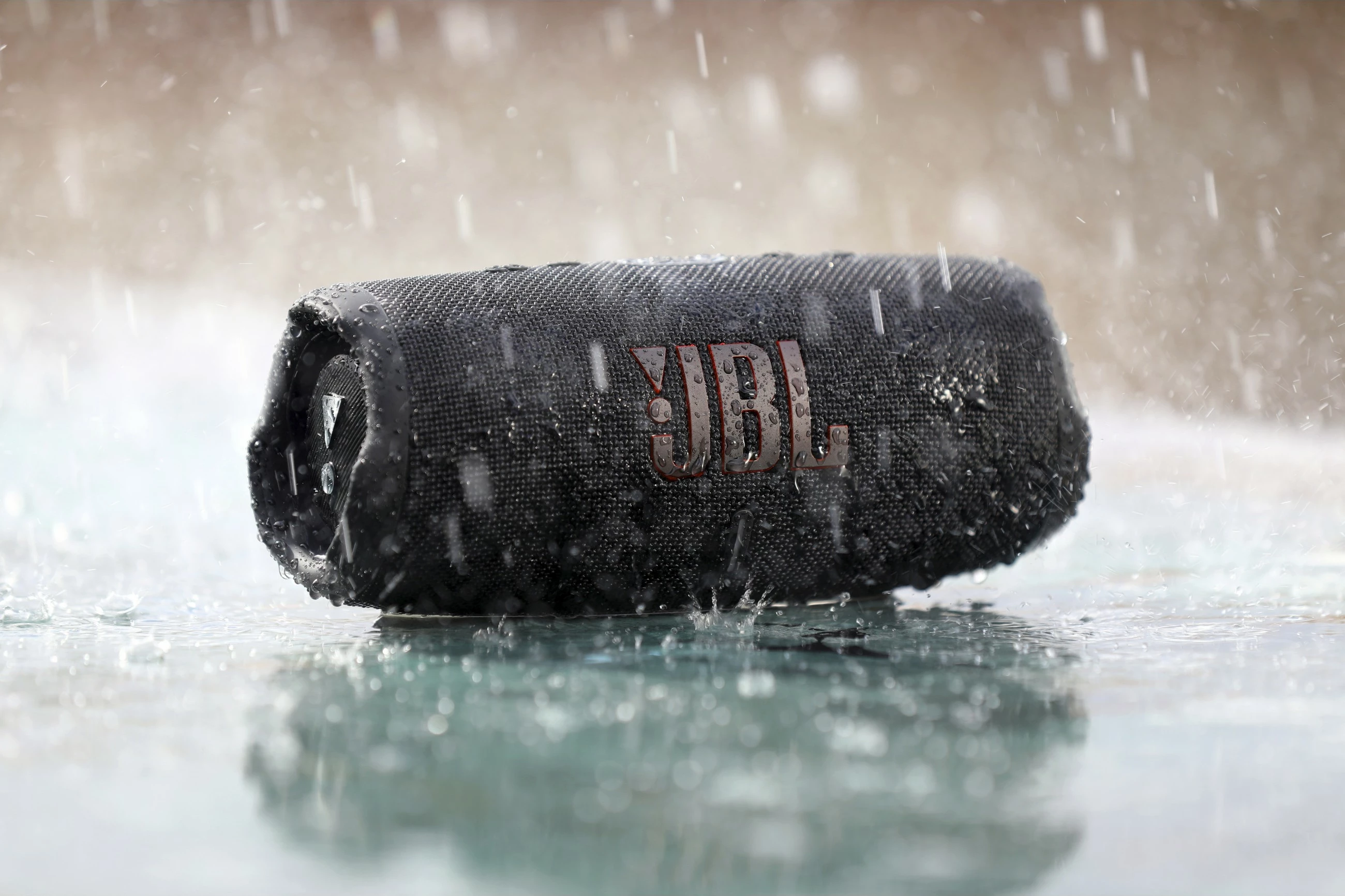 Prenosni zvočnik JBL Charge 5, 30 W, Bluetooth, IP67, črn