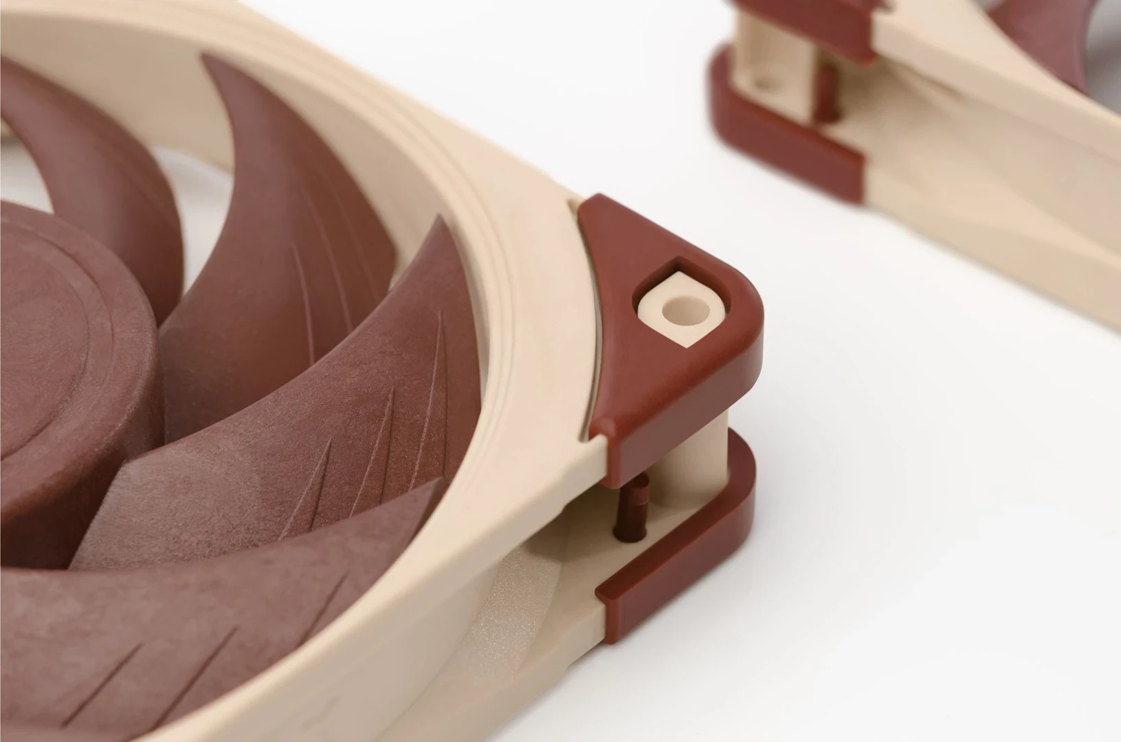 Ventilator za računalniško ohišje Noctua NF-A12x25, 12 cm, bež in rjav