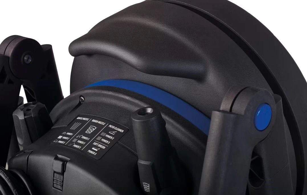 Pastralnik z visokim pritiskom Nilfisk Core, 150-10 PowerControl PA EU, 468 l/h, 2000 W, črno / modro