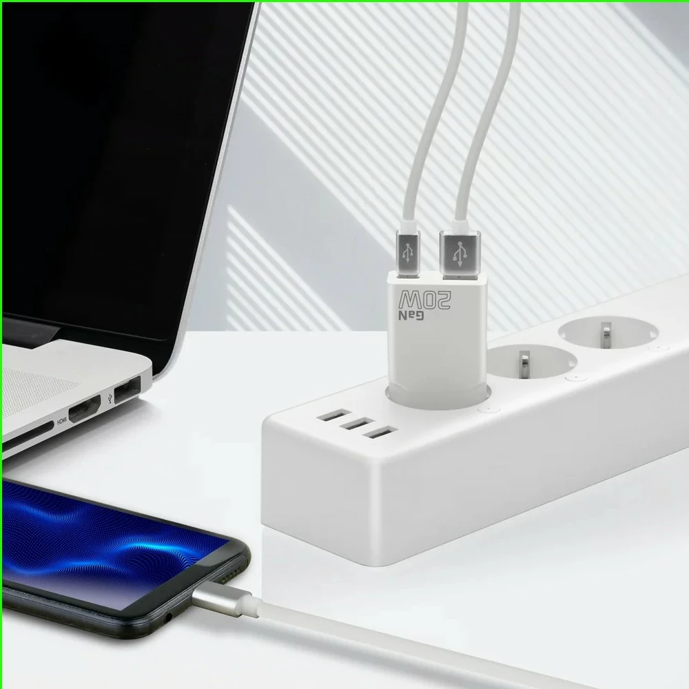 Stenski polnilec GaN super tanek, USB QC 3.0 + USB-C PD 20W, 1x USB-A + 1x USB-C, everActive SC-340Q, bel