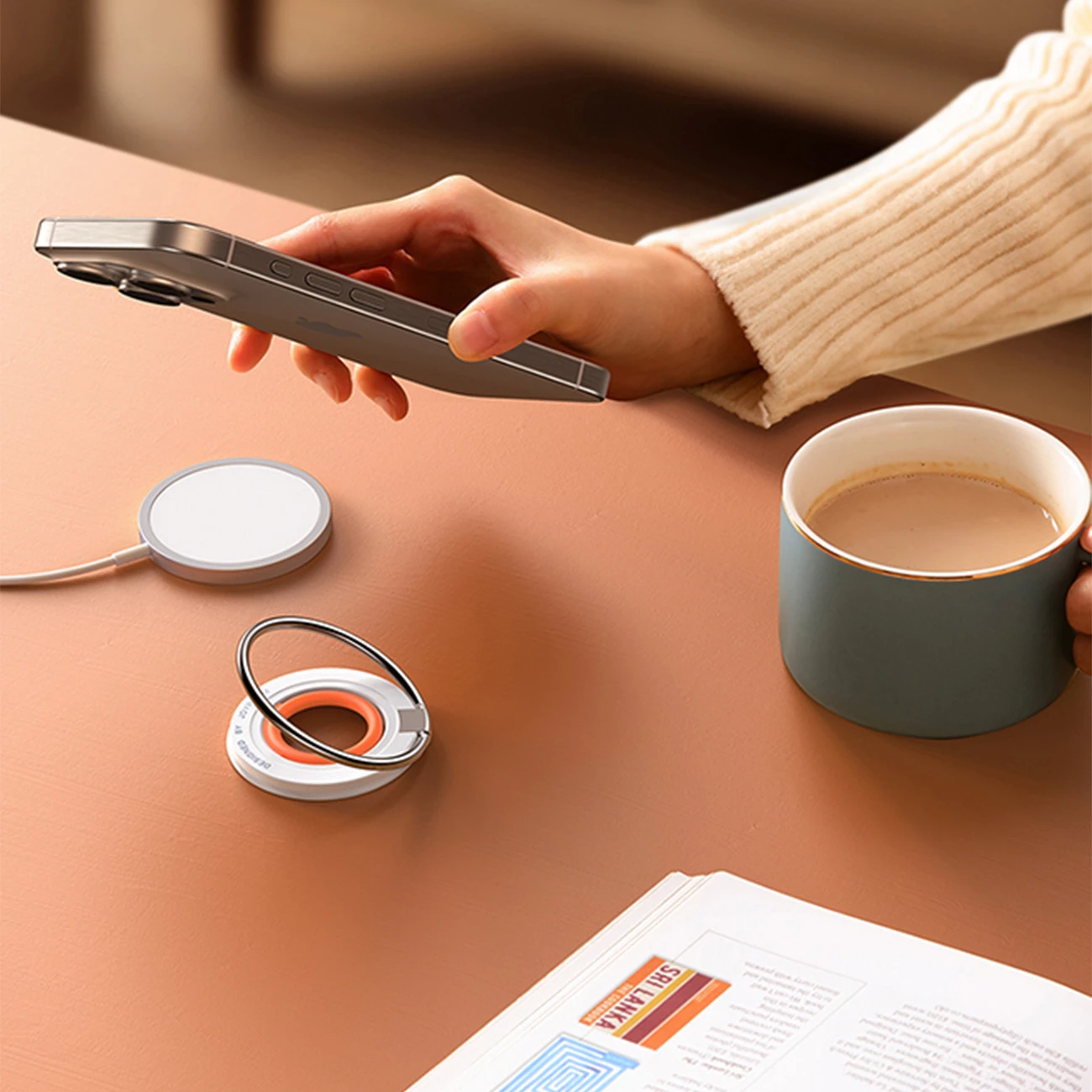 Magnetni držalec za telefon Joyroom JR-ZS383 z MagSafe, oranžen