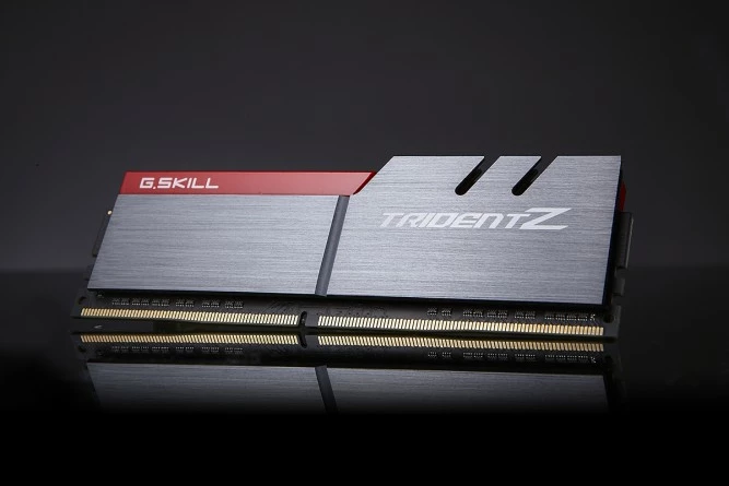 RAM pomnilnik Trident Z G.Skill 16GB (2x8GB) DDR4 3200MHz, sivo/rdeč