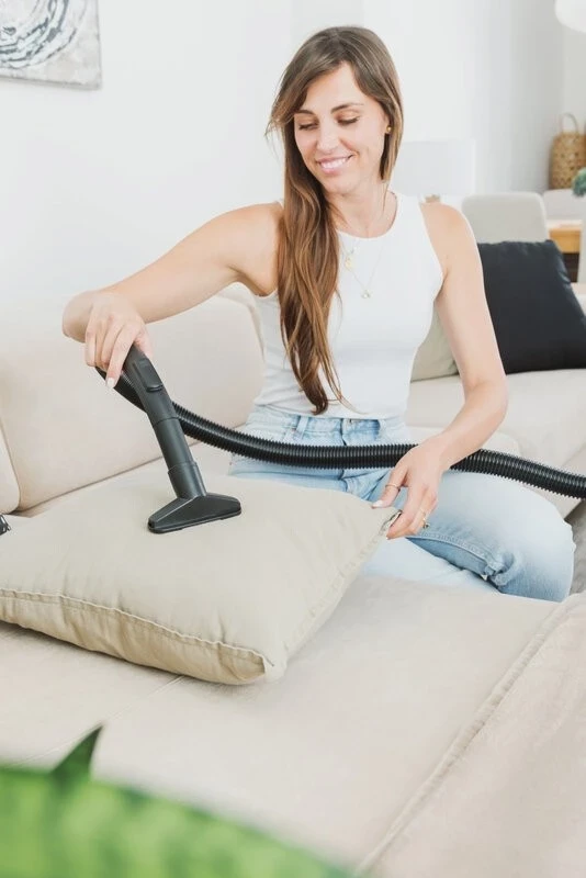 Pastralnik brez vrečke ETA Grande Animal, črn