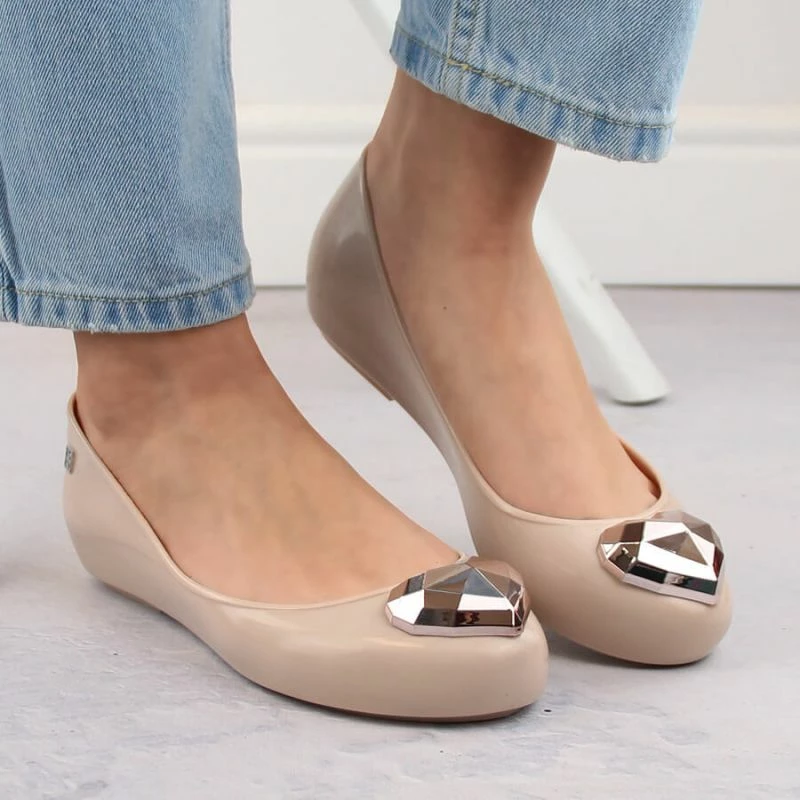 Balerine, kremaste, Zaxy W INT2007A