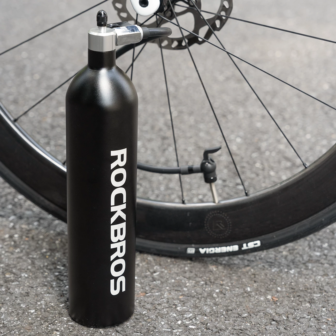 Tlakovni rezervoar za tubeless pnevmatike Rockbros 42310010001, 1,2 L, 200 PSI, črn