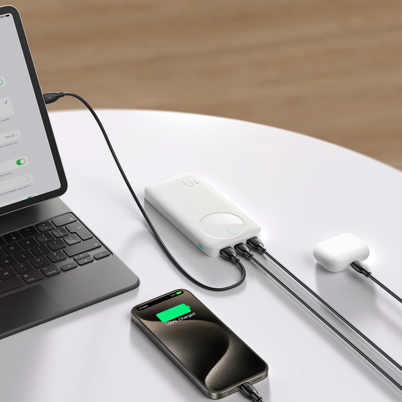 Prenosni polnilec Joyroom JR-PBF12, 10.000 mAh, 3 izhodi, bel