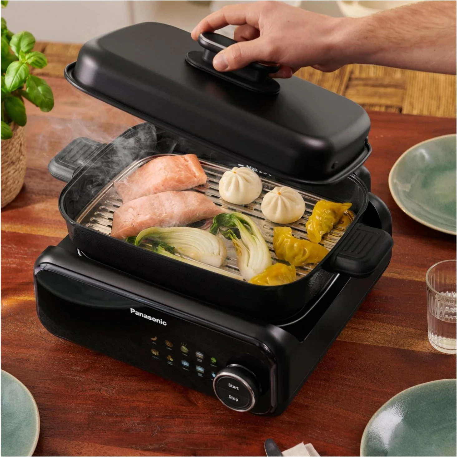 Večfunkcijski kuhalnik Panasonic NF-GM400KXE, 2,5 L, 9 programov, črn