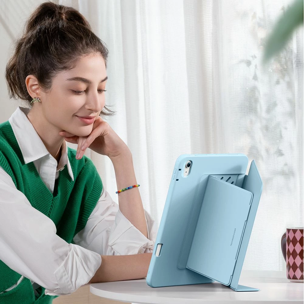 Preklopna zaščita ESR Flip Hybrid za iPad Air 13", modra