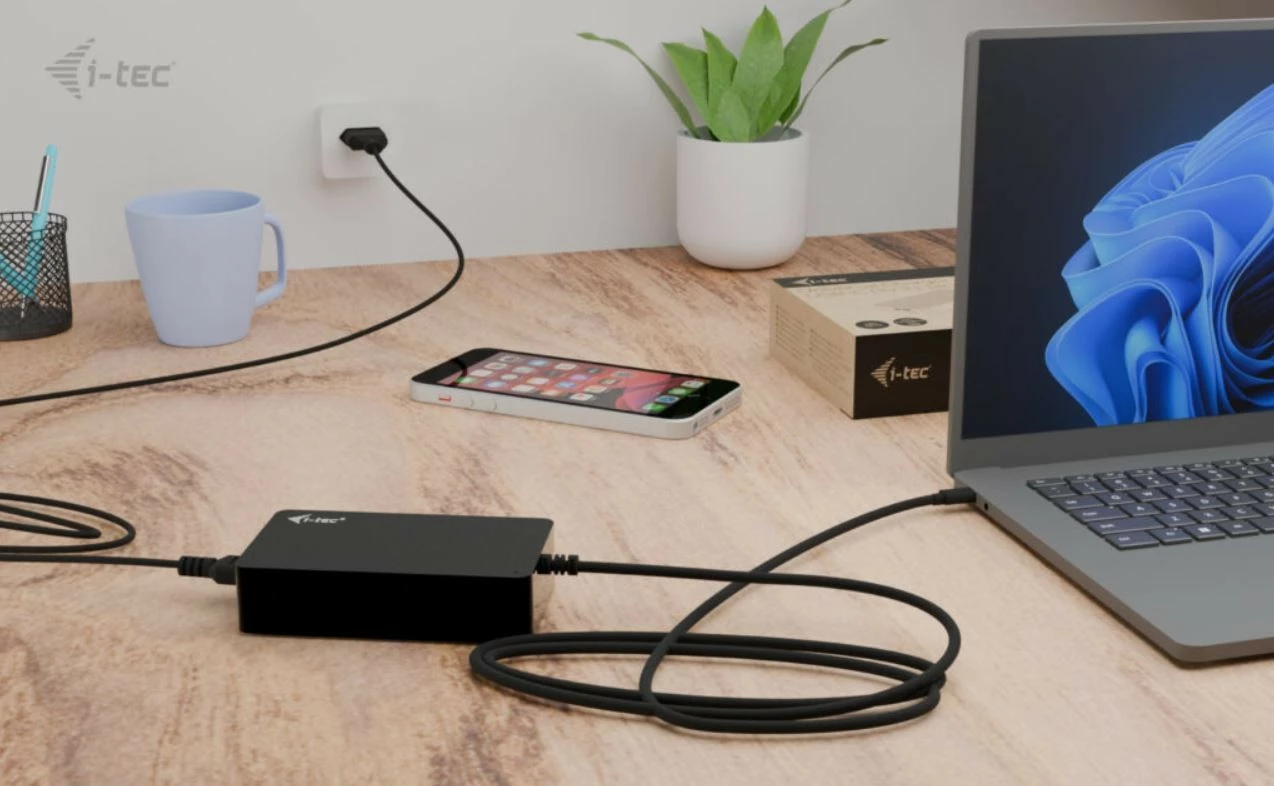 Univerzalni polnilec i-tec CHARGER-C140W, 140 W, USB-C, črn