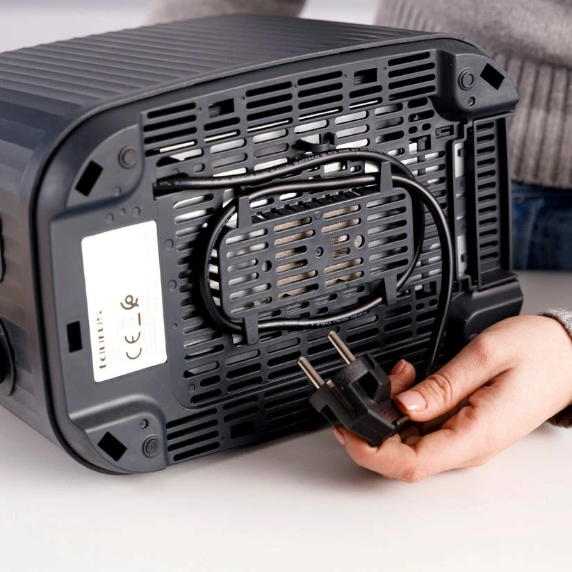 Toster Taurus Jonic Toast, 2 rezini, 1150 W, črn