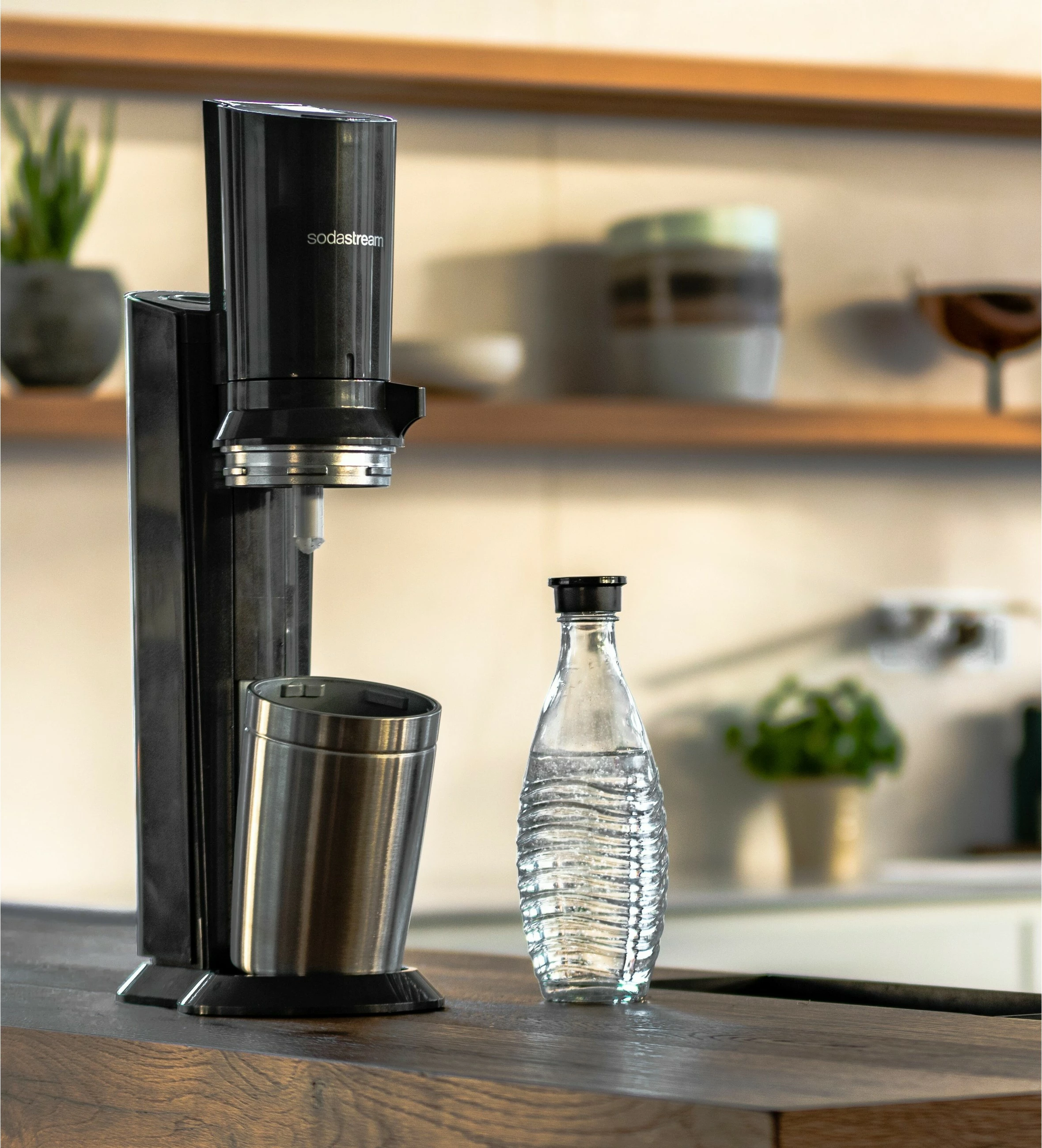 Sistem za karbonizacijo SodaStream Crystal 3.0, kovina, nerjaveče jeklo, črn, 0,615 L