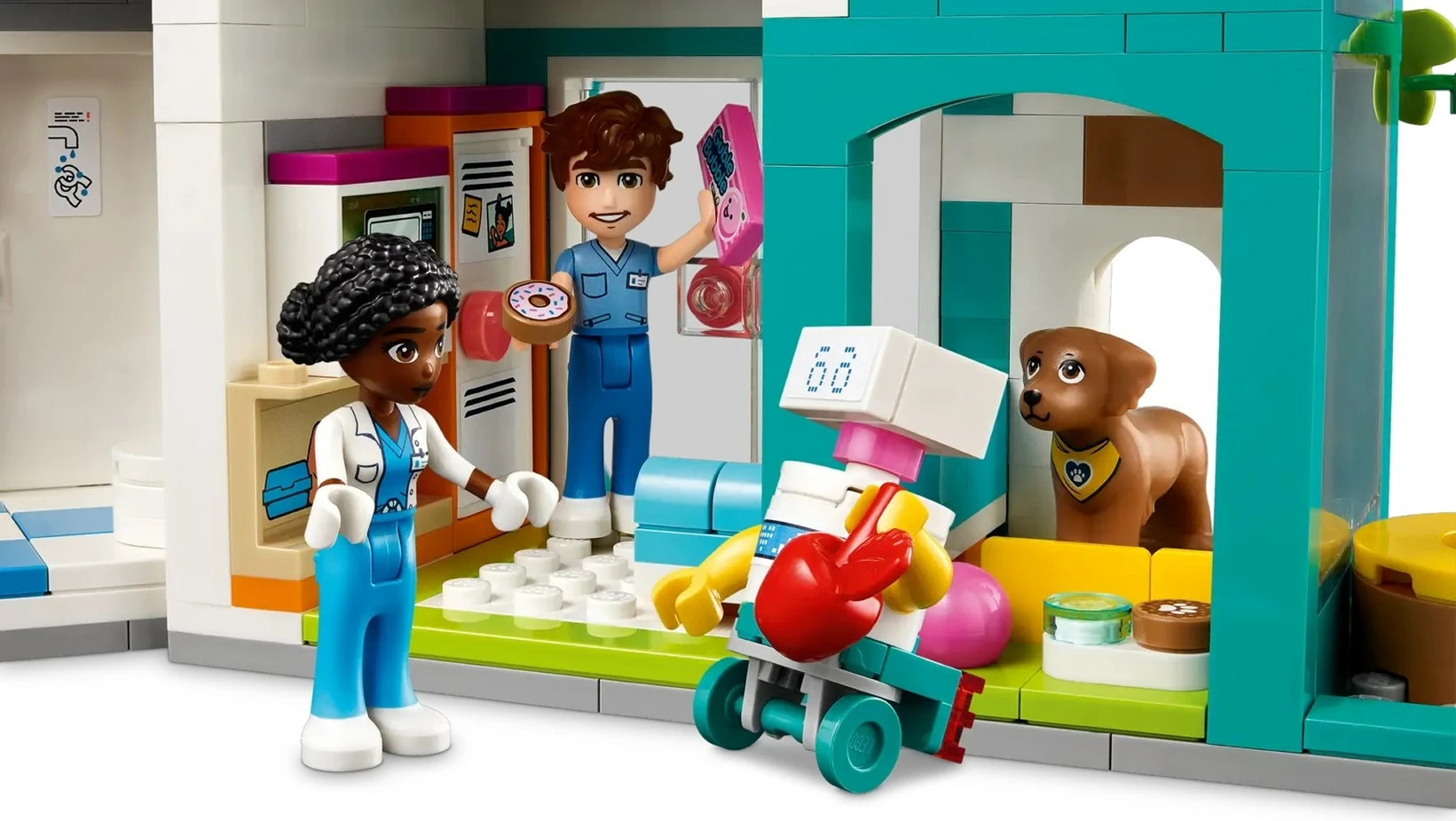Igralni komplet bolnišnica Heartlake City, LEGO Friends 42621, 5 minifigur, za otroke, večbarvno