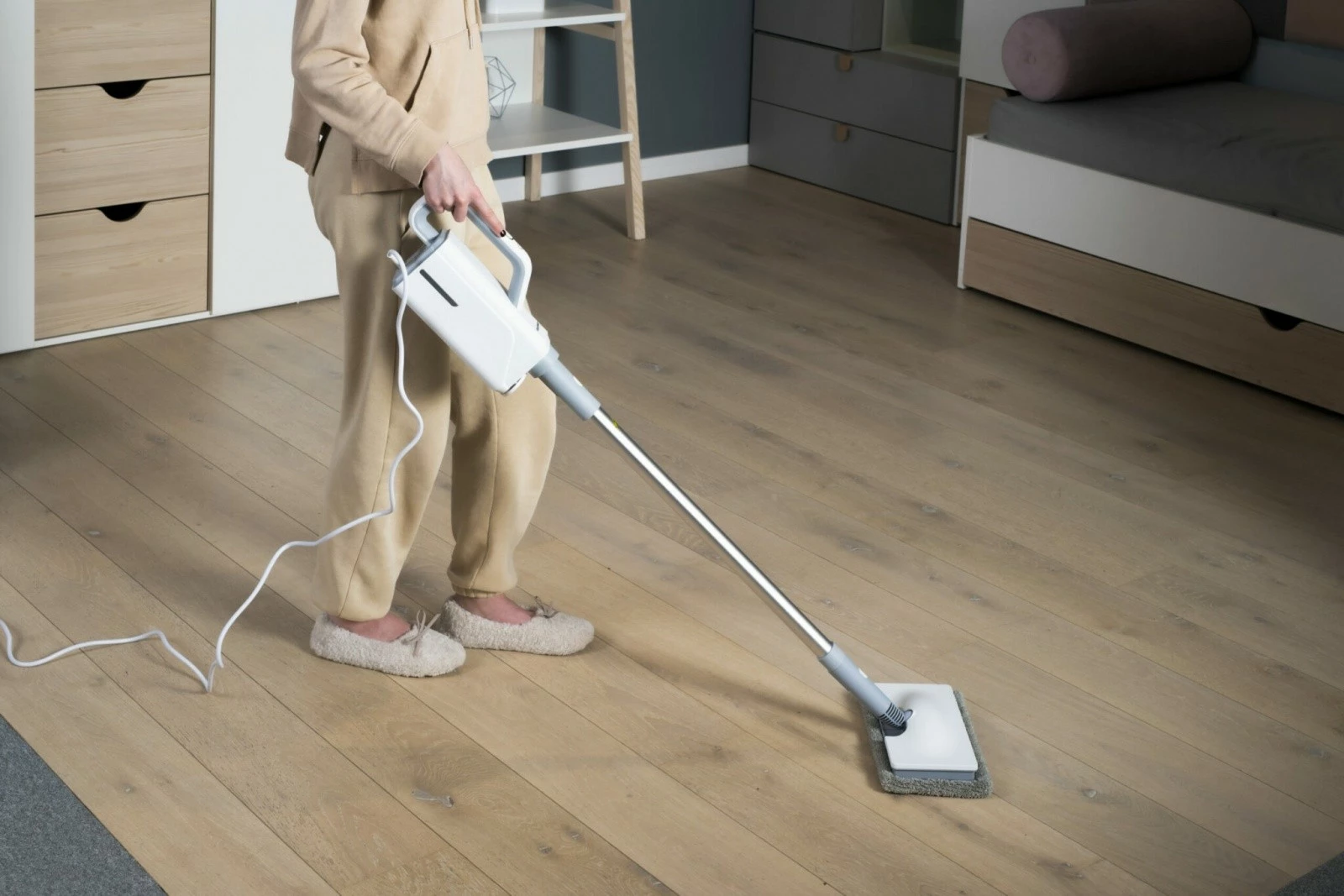 Parni mop, 1500 W, 360 ml, siva/bela, z dodatki Blaupunkt STM601