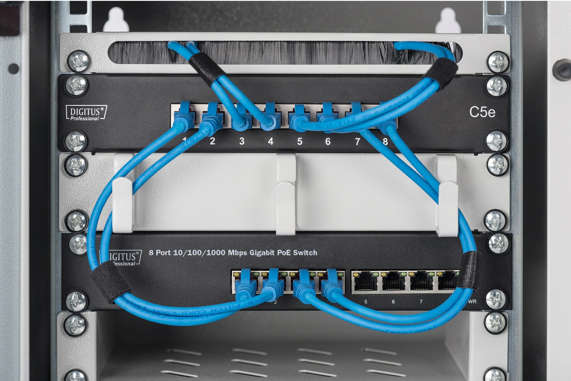 8-portni gigabitni PoE switch Digitus, unmanaged, siv