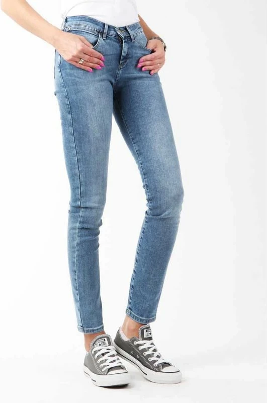 Ozke hlače za ženske Wrangler