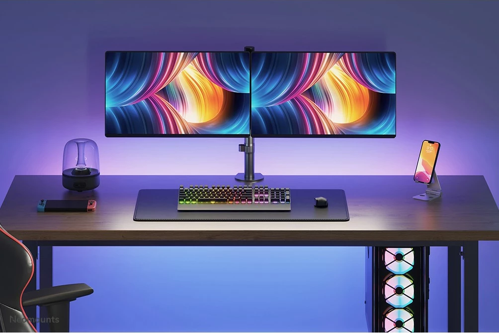 Krajša arm za dva monitorja Neomounts Newstar FPMA-D550DBLACK, 8 kg, 10"-32", črn