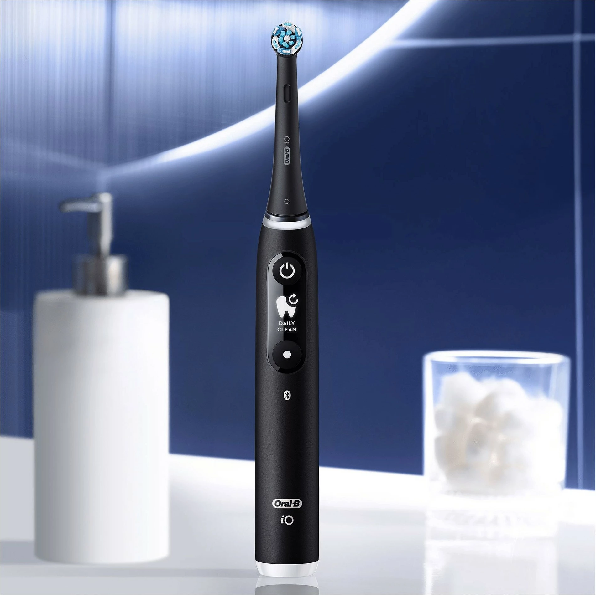 Električna zobna ščetka Oral-B iO 6, 5 načinov, črna